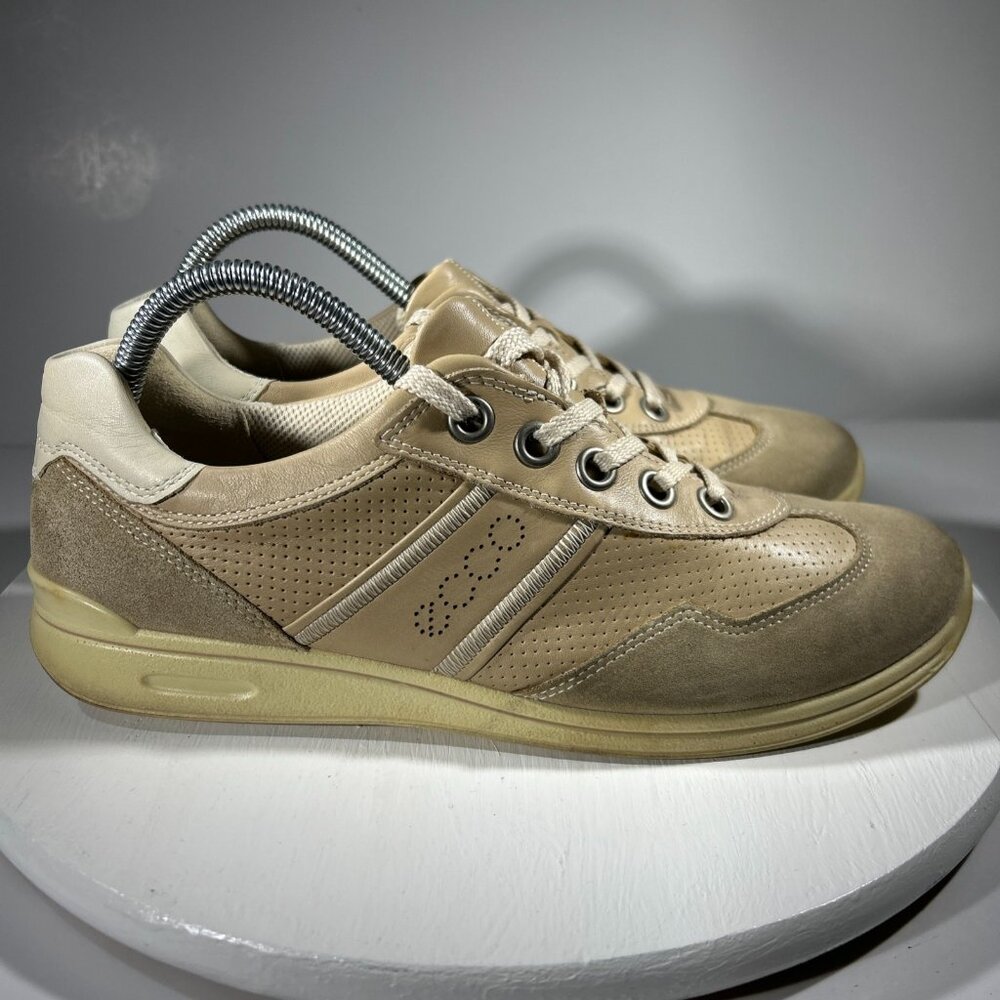 ECCO Womens Casual Suede Leather Sneakers Size 9.5 EU 40 Arch Support Lace Beige